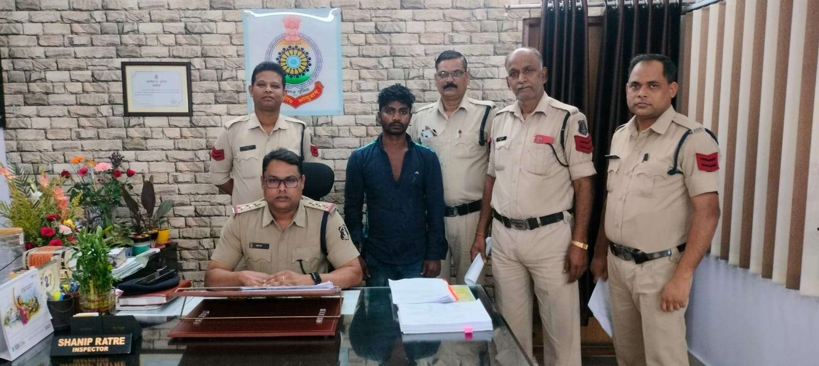 बंगलापारा में धारदार हथियार लहराते मिला युवक, कोतवाली पुलिस पकड़कर लायी थाने, आरोपी पर आर्म्स एक्ट की&nbsp;कार्यवाही….