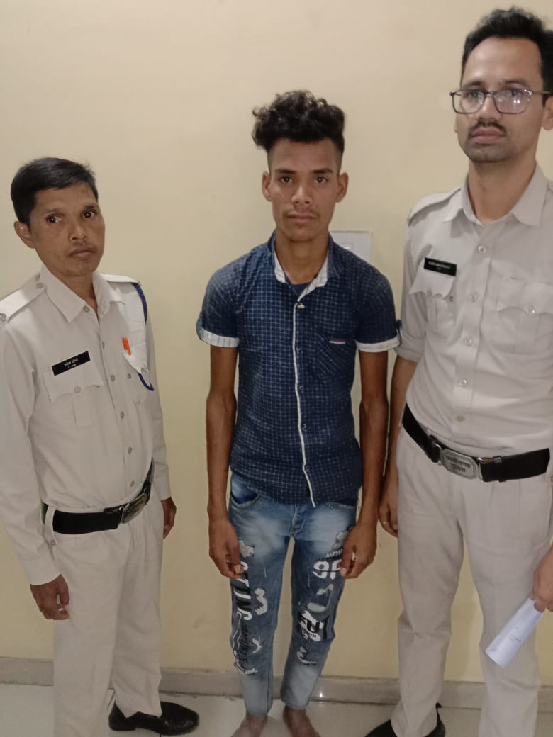 किशोर बालिका का शारीरिक शोषण करने वाला युवक गिरफ्तार, पोक्सो एक्ट में चक्रधरनगर पुलिस ने भेजा रिमांड, आरोपी गया&nbsp;जेल……