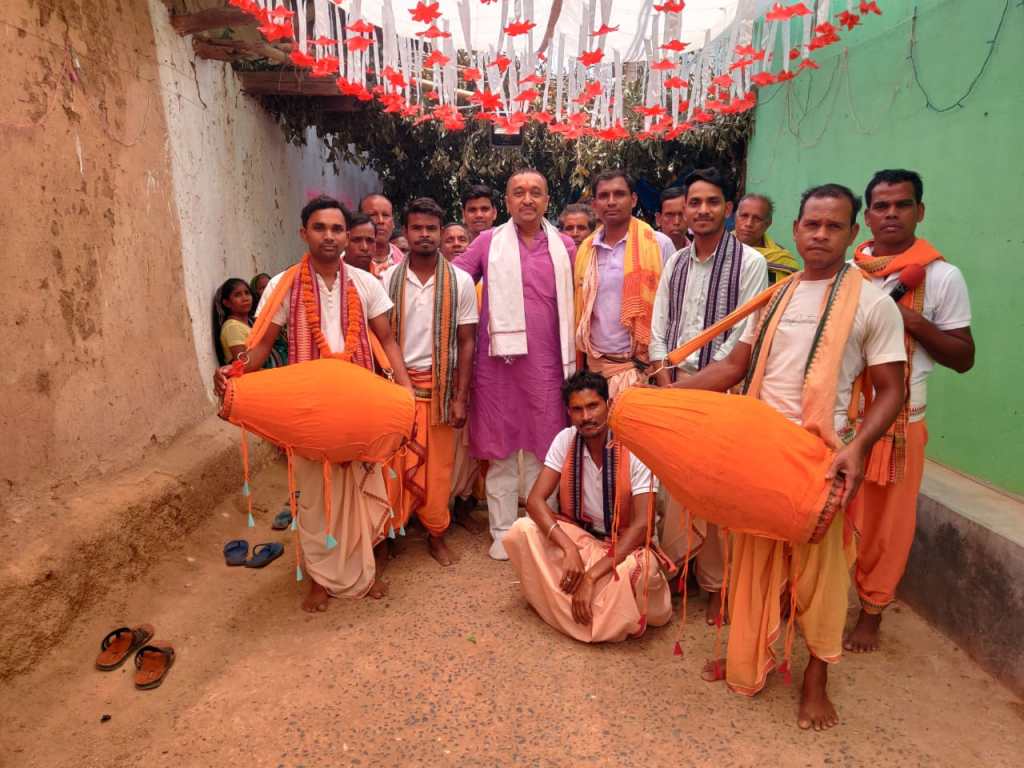 91साल से चल रही छिछोरउमरिया में रामायण-रामलीला में शामिल हुए अनिल&nbsp;चीकू