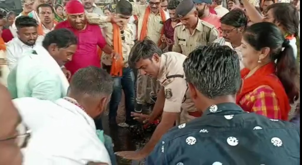 प्रदेश में 2000 करोड़ शराब घोटाले को लेकर प्रदेश मुख्यमंत्री व आबकारी मंत्री का पुतला&nbsp;दहन…..