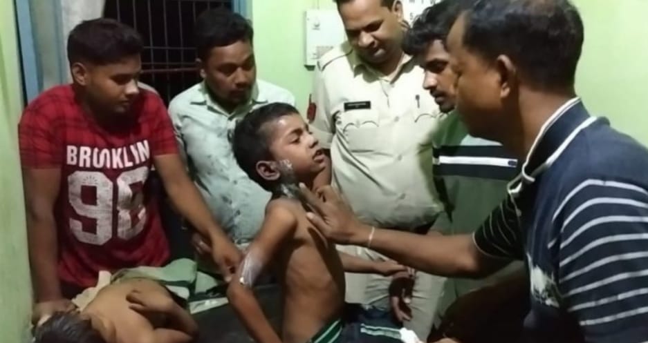 गुब्बारे मे हवा भरने वाला सिलेंडर फटा, आधा दर्जन से अधिक लोग हुए&nbsp;घायल….