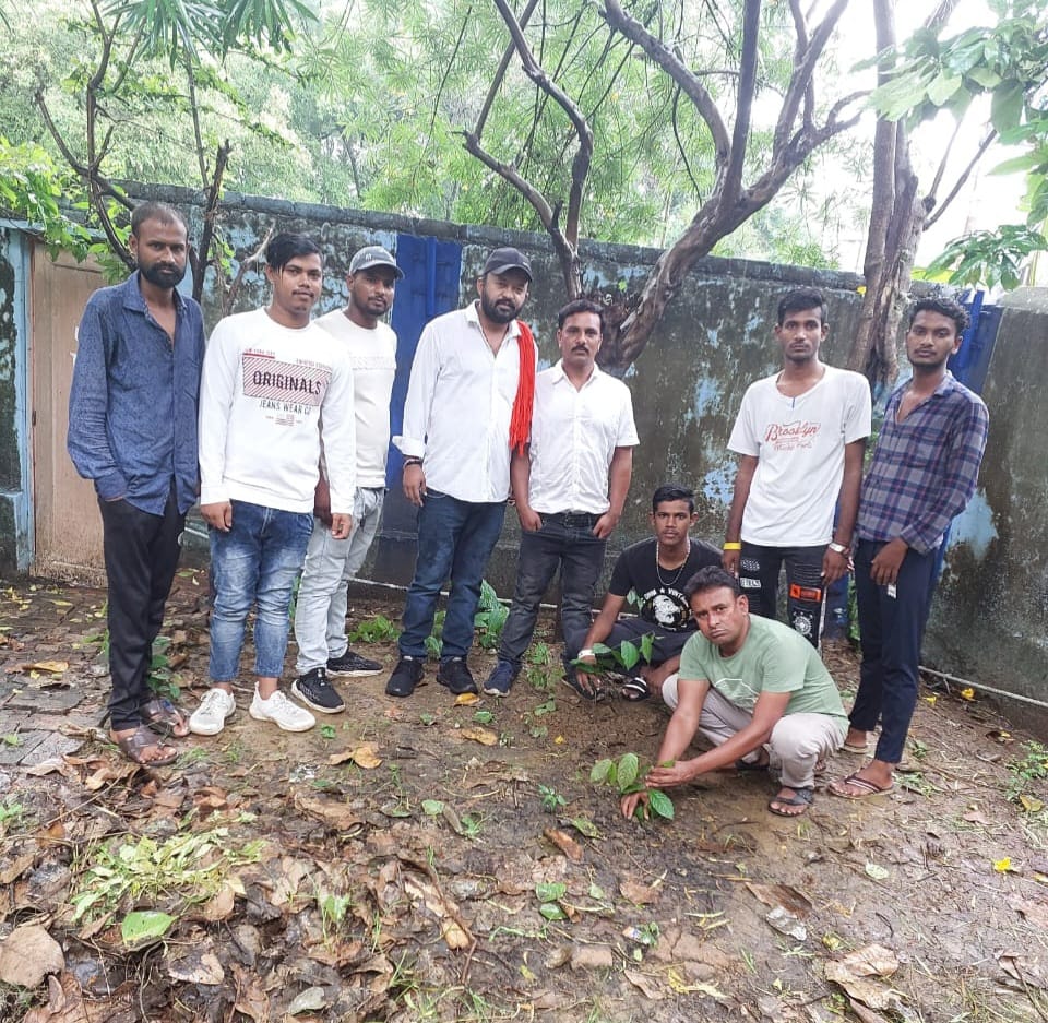 ……शिव सेना छत्तीसगढ़ का 39 वा स्थापना दिवस पौधरोपण कर मनाया&nbsp;गया