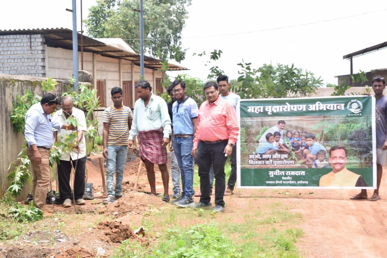 रामदास द्रौपदी फाउंडेशन द्वारा सुर्री व दीनदयाल अपार्टमेंट में किया गया पौधारोपण…….