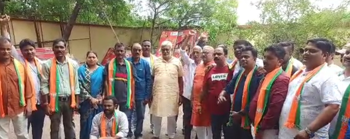 भाजपा मे बड़ रही समर्थको की संख्या कांग्रेस से ऊब गई है जनता……!!