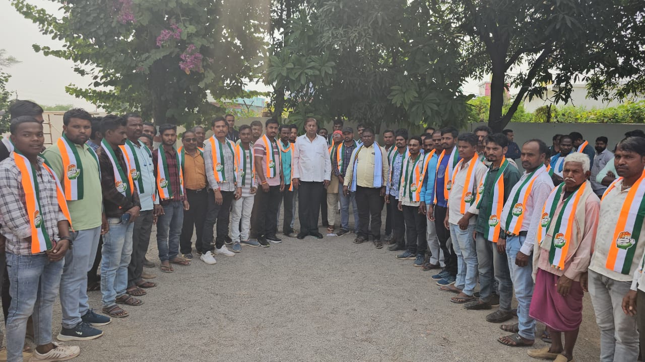 दो सौ से अधिक भाजपा कार्यकर्ता कांग्रेस में आए कांग्रेस प्रत्याशी,मो अकबर भाई का दावा कवर्धा की जनता का आशीर्वाद मिलेगा…..!!