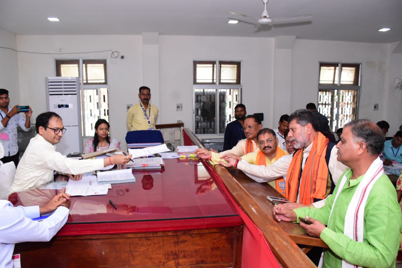 राजनांदगांव में भाजपा प्रत्याशी संतोष पांडेय के नामांकन में शामिल हुए&nbsp;मुख्यमंत्री