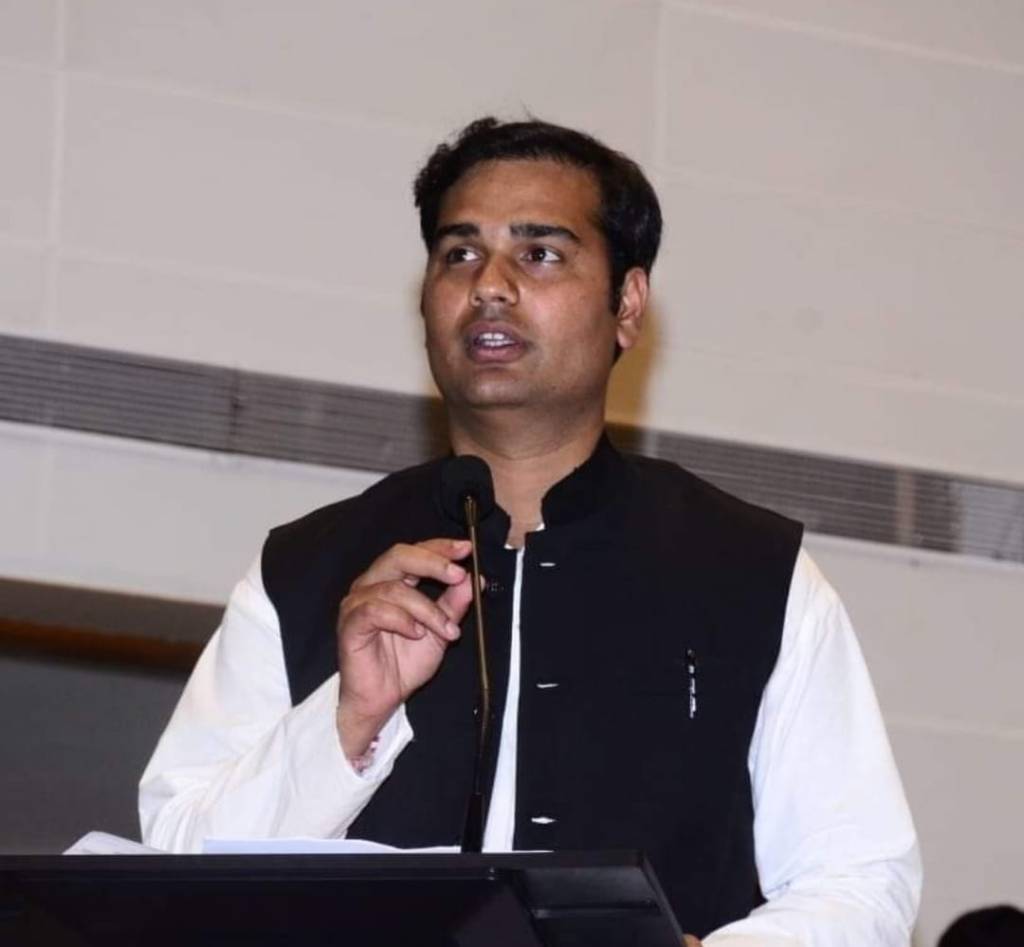 कांग्रेस पार्टी पर टिपण्णी करने से पहले ओ पी चौधरी अपनी पार्टी के गिरेबान मे झांके :-राकेश&nbsp;पाण्डेय