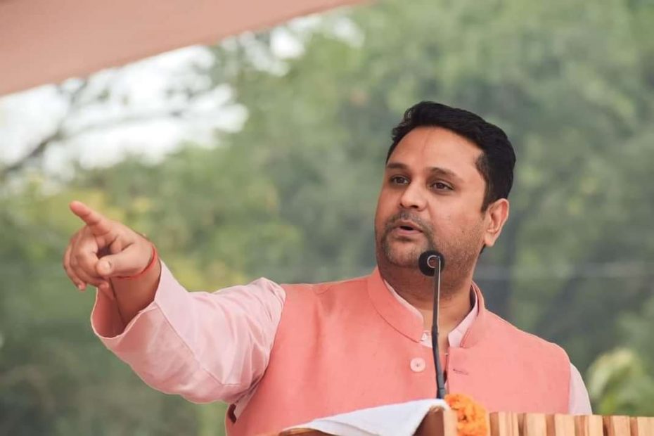 छत्तीसगढ़ की जनता पर महंगाई का बोझ.. भाजपा सरकार गरीबों और किसानों के साथ कर रही अत्याचार : – उमेश&nbsp;पटेल