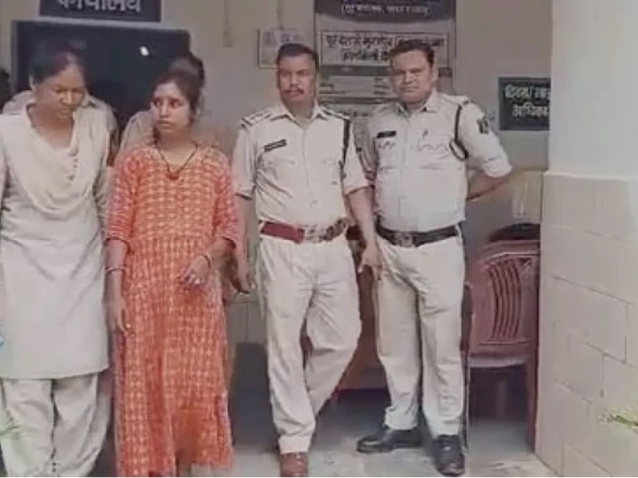 पत्नी ने पति के गले पर दे मारी कुल्हाड़ी.. बोली- शक करता था.. इसलिए मार&nbsp;दिया….