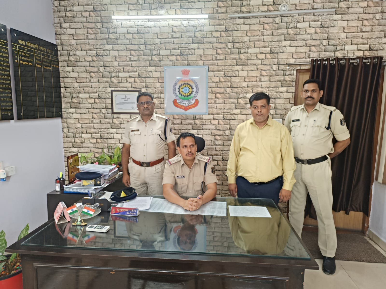 सहारा इंडिया धोखाधड़ी मामले में सहारा इंडिया के पूर्व रीजनल मैनेजर को कोतवाली पुलिस ने बिलासपुर से किया गिरफ्तार…….