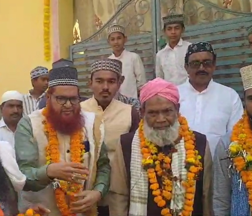 नगर से रवाना हुए, 17 लोग मक्का मदीना उमरा&nbsp;करने….