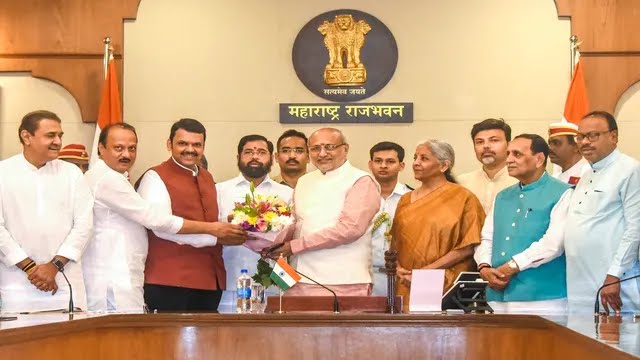 महाराष्ट्र में देवेंद्र फडणवीस तीसरी बार लेंगे,सीएम पद की शपथ, मुंबई में होगा शपथ ग्रहण समारोह…….