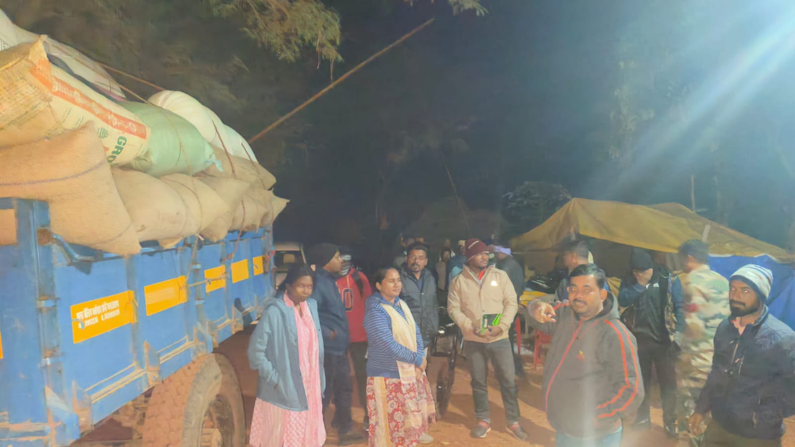 छत्तीसगढ़-मध्यप्रदेश अंतर्राज्यीय सीमा पर अवैध परिवहन करते,धान पकड़ाया अधिकारियों की बड़ी कार्यवाही……