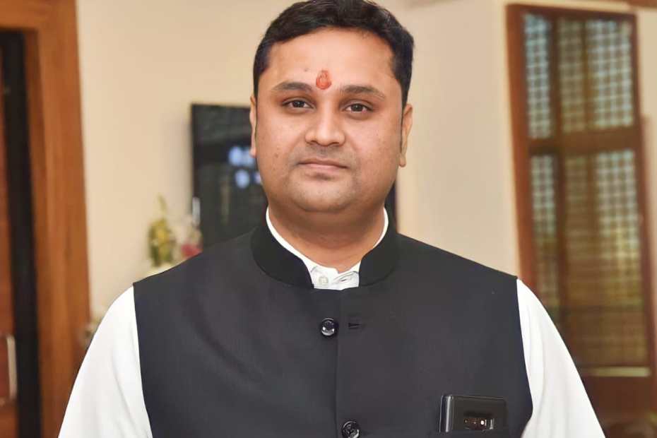 आमजन के हित के मुद्दों को सदन में उठा रहे हैं :- विधायक उमेश&nbsp;पटेल