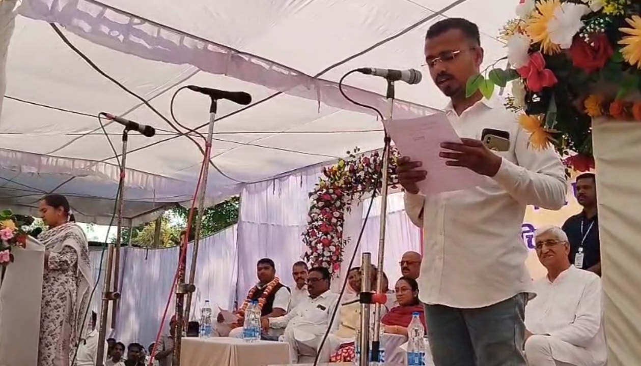 नगर पंचायत गंडई में कांग्रेस नवनिर्वाचित अध्यक्ष और पार्षदों का शपथ ग्रहण समारोह सम्पन्न……