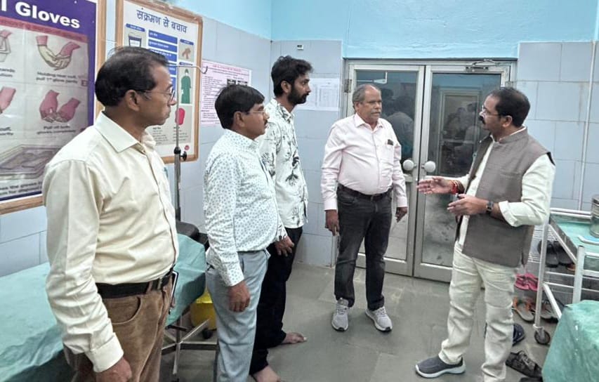 अस्पताल में डॉक्टरों की भारी कमी, जीवन दीप समिति की बैठक में फूटा विधायक इंद्र साव का&nbsp;गुस्सा….