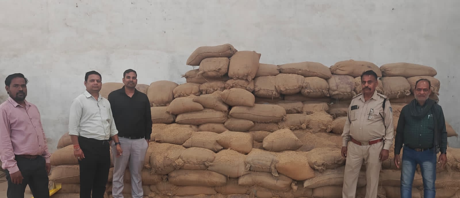 रायगढ़ में अवैध धान खपाने की बड़ी साजिश नाकाम,23कोचियों-बिचौलियों से 4583 क्विंटल धान&nbsp;जप्त