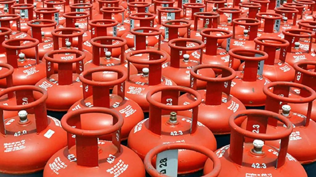 दिसंबर की शुरुआत में कमर्शियल LPG हुआ सस्ता, घरेलू गैस के दाम यथावत