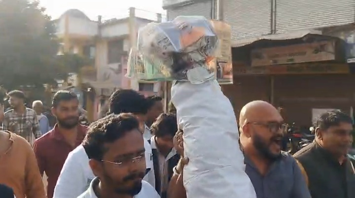 युवा कांग्रेस ने किया प्रधानमंत्री नरेंद्र मोदी का पुतला&nbsp;दहन…..