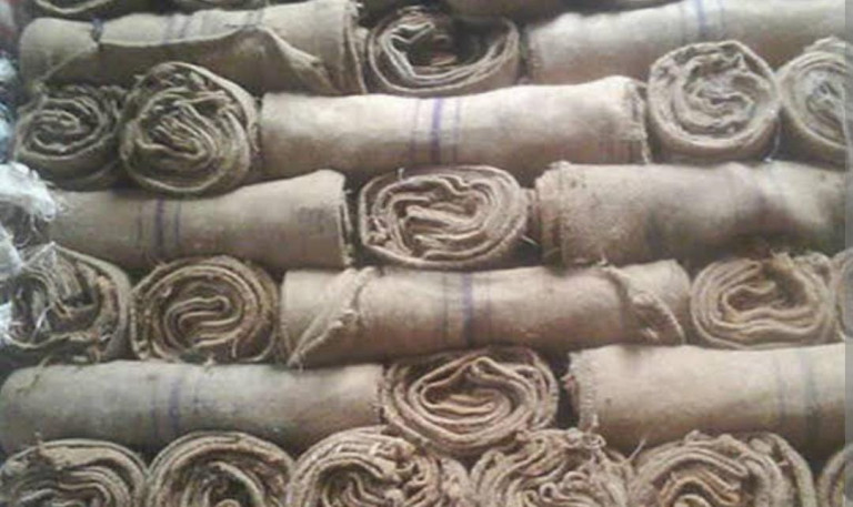 लैलूंगा में पीडीएस बारदाना घोटाला: दैनिक वेतनभोगी कर्मचारियों और ड्राइवर ने 22.33 लाख का किया,&nbsp;गबन