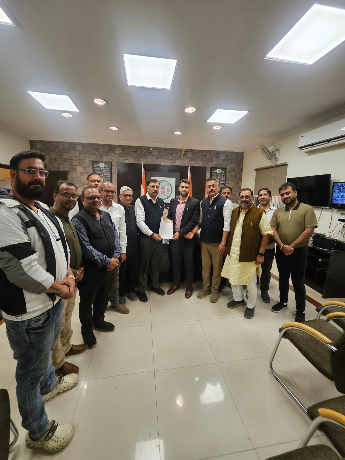 राष्ट्रीय व्यापारिक कल्याण बोर्ड भारत सरकार के सदस्य अमर पारवानी बोले: पारंपरिक रायगढ़ के बाजार हमारी रीढ़&nbsp;है….!!