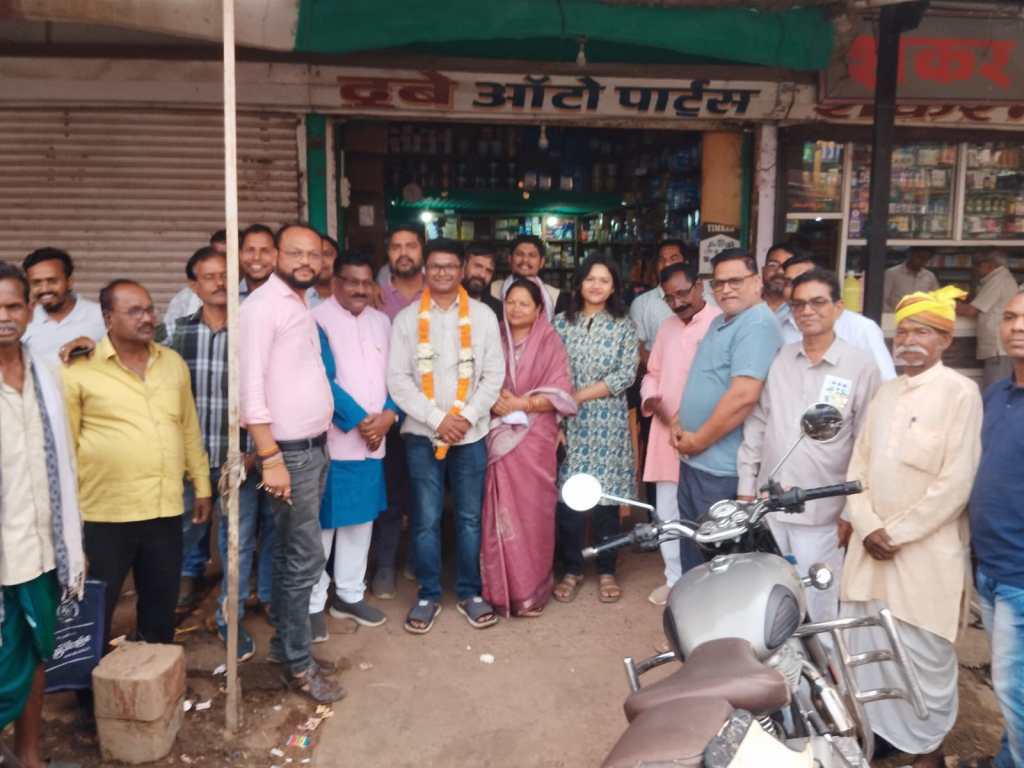 सिविल जज परीक्षा पास कर करण शाह खुसरो ने बढ़ाया गंडई का मान, नगर में हुआ, भव्य&nbsp;स्वागत